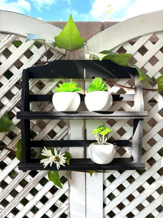 PEQUEÑA ESTANTERÍA RECUPERADA