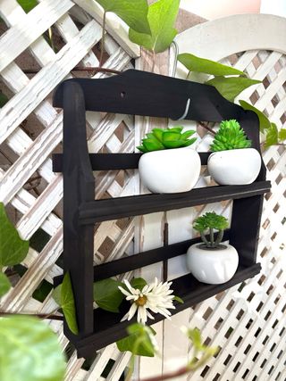 PEQUEÑA ESTANTERÍA RECUPERADA