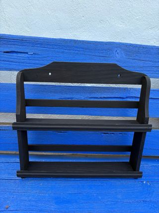 PEQUEÑA ESTANTERÍA RECUPERADA