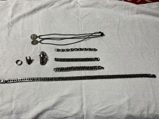 Lote Joyeria y bisuteria. Cadena, pulsera, anillos