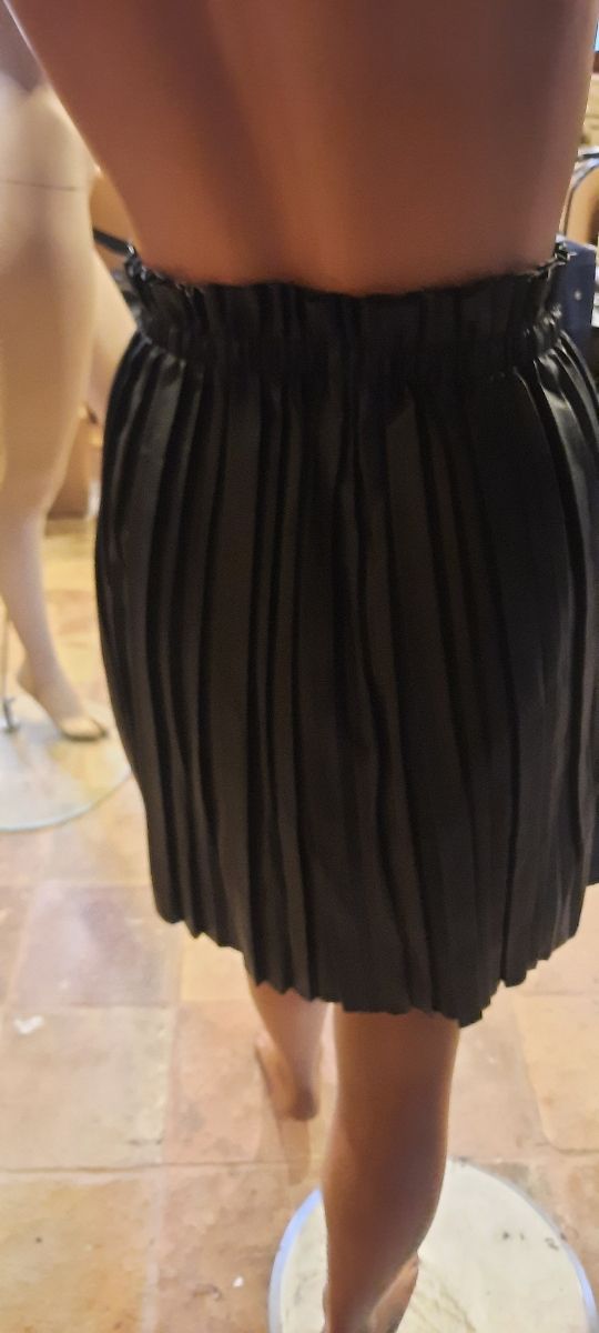 Minigonna plissè ecopelle