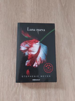 Luna nueva (Saga Crepúsculo 2)