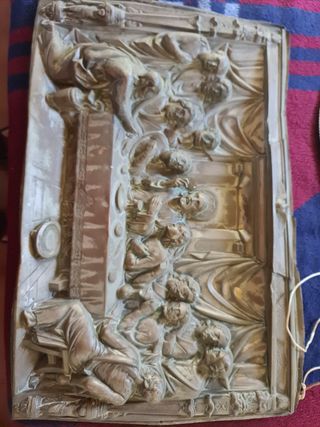 Plato de cobre antiguo sagrada cena