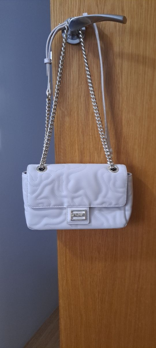 Bolso bandorela pequeña con solapa TOUS.