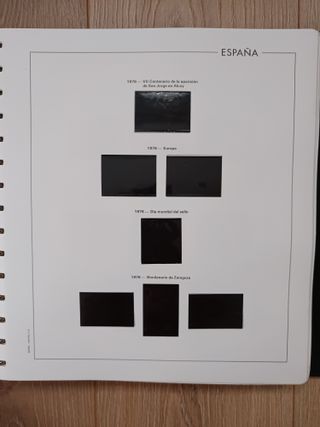 Álbum con hojas con filoestuches 1975-1987