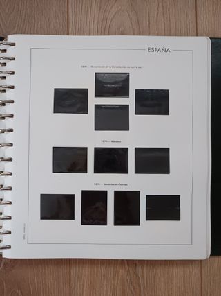 Álbum con hojas con filoestuches 1975-1987