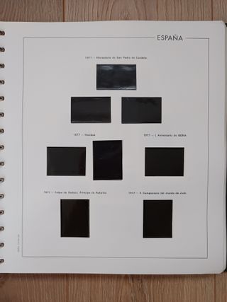 Álbum con hojas con filoestuches 1975-1987