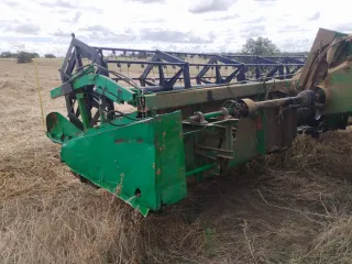 Corte John Deere se vende o se cabia