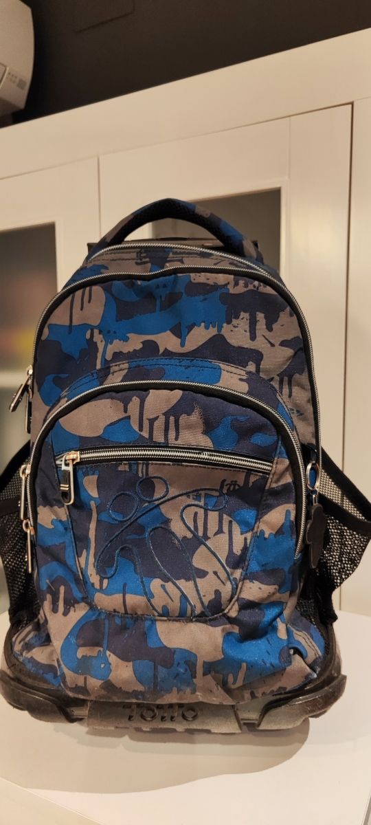 Mochila Totto con ruedas 