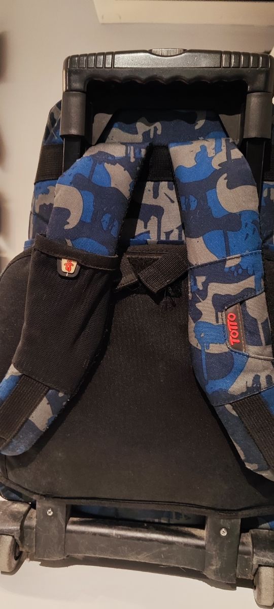 Mochila Totto con ruedas 