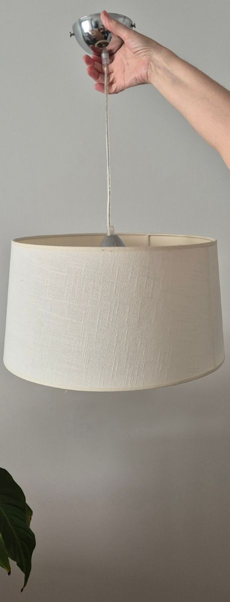 3 PANTALLAS DE LÁMPARAS Y SOPORTES