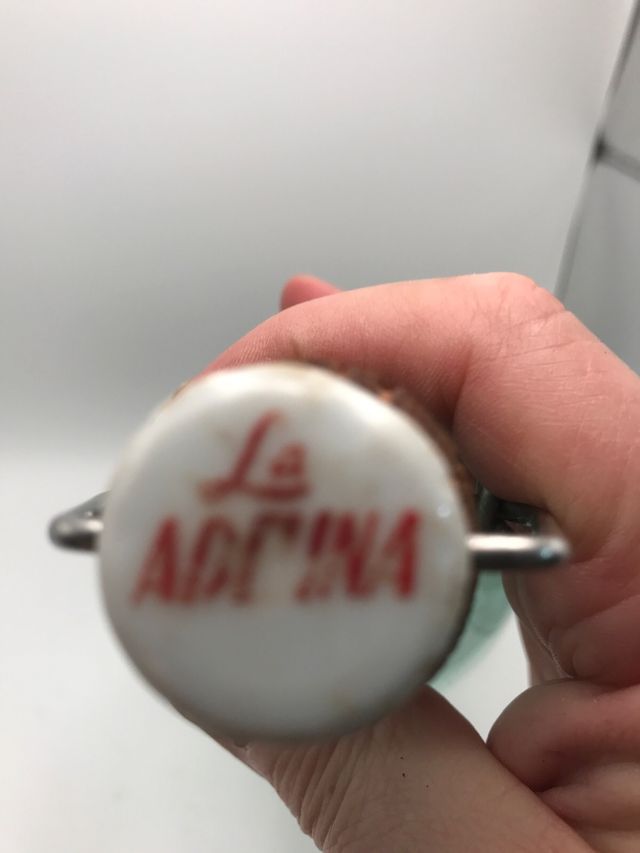 Antigua botella de gaseosa La Casera