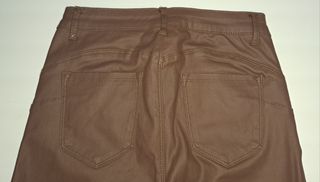 Pantalón niña nuevo S marrón de polipiel
