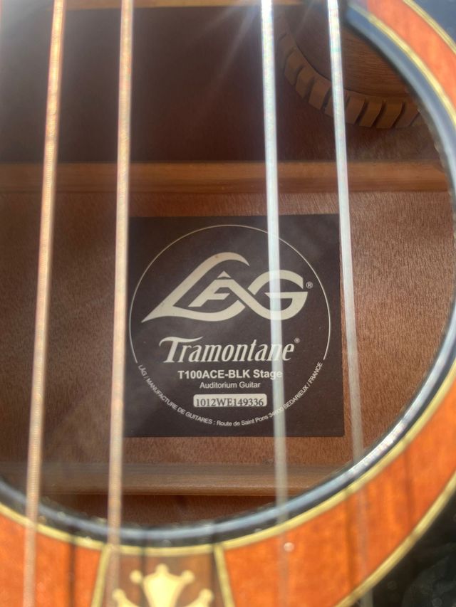 Guitarra Tramontane acustica amplificada