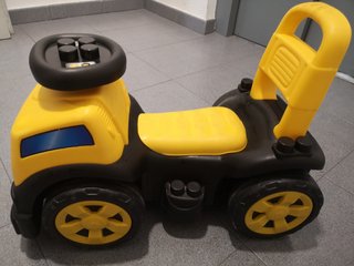 Andador juguete para aprender andar