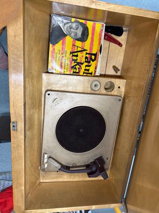 Mueble radio tocadiscos antiguo Philips 1954