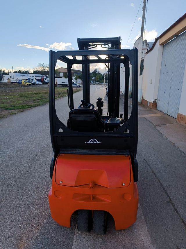 Carretilla elevadora eléctrica