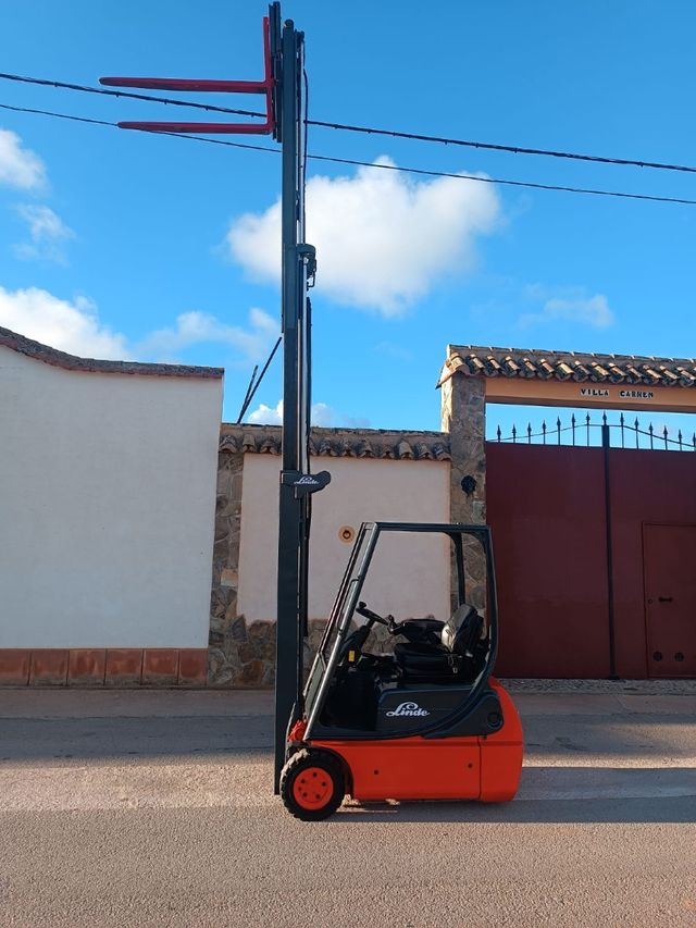 Carretilla elevadora eléctrica