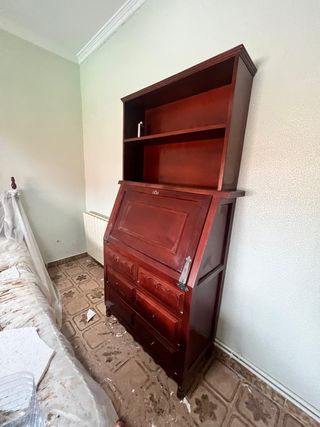 Mueble escritorio de madera mazica