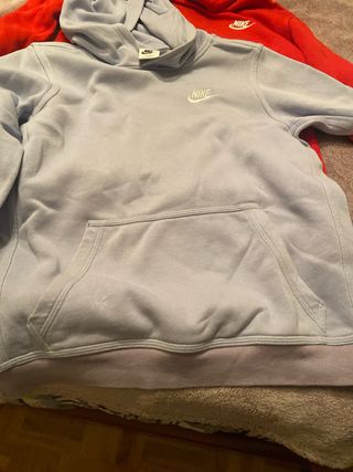 sudaderas nikes azul o roja