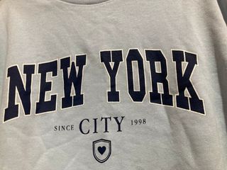 Sudadera corta azul Bershka