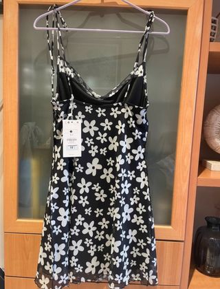 Bershka vestido de flores