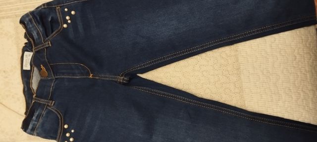 Pantalón niña detalle de perlas