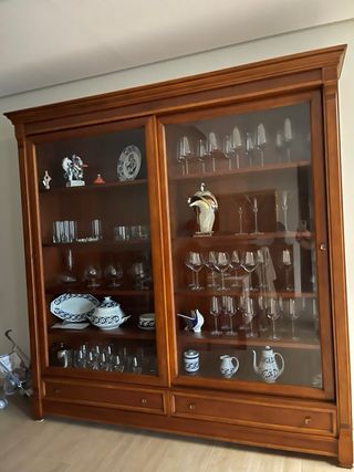 Vitrina de madera 