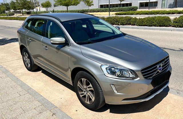Volvo XC60 D4 SÚMMUM GARANTÍA PREMIUM 12 MESES