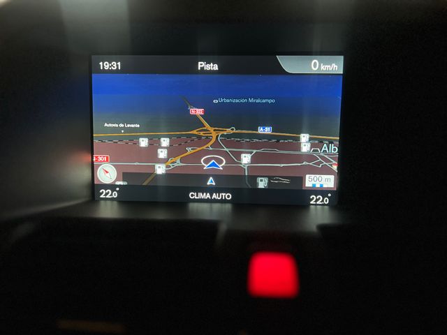 Volvo XC60 D4 SÚMMUM GARANTÍA PREMIUM 12 MESES