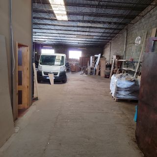 Se realizan portes y pequeñas mudanzas .