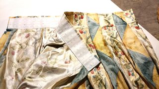 2 tende plissettate con nastro