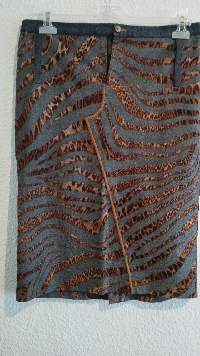 Falda vaquera-animal print