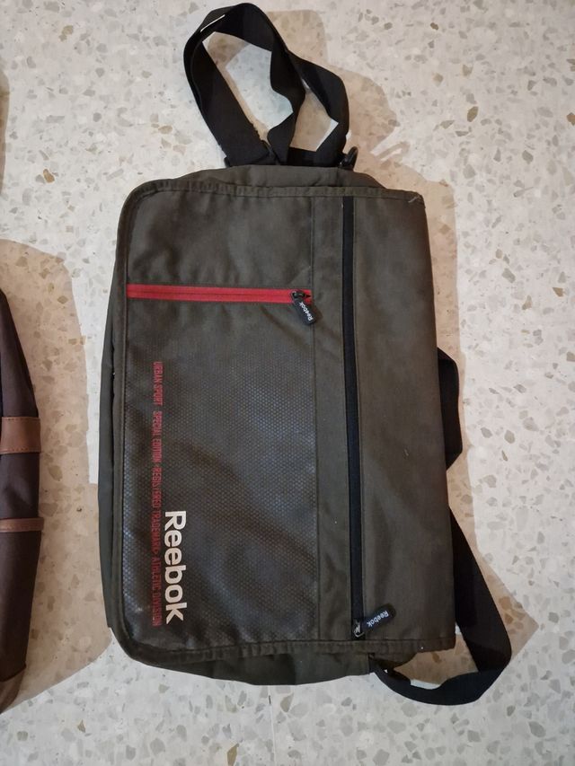 Mochila Bandolera Reebok