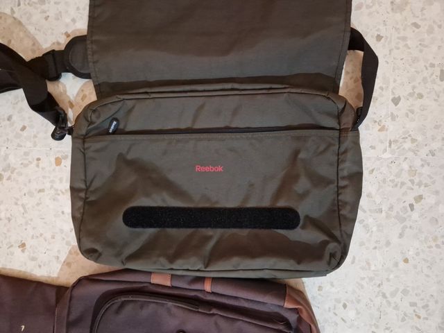 Mochila Bandolera Reebok