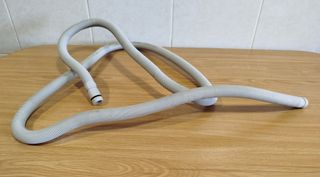 Manguera flexible vaciado lavavajillas-lavadora