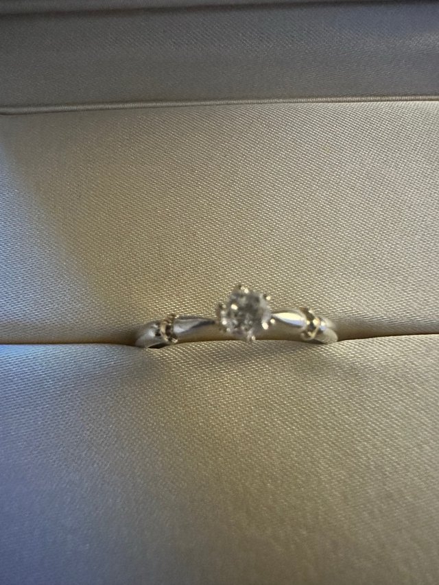 Anillo oro boanco y diamamte 15ct