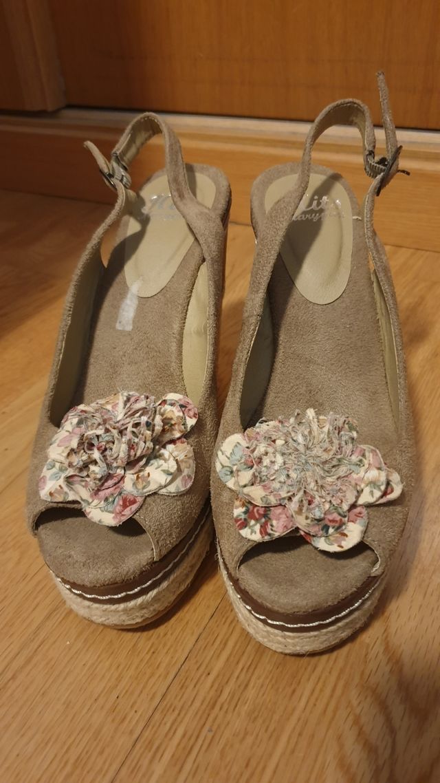 Sandalias sin estrenar talla.36