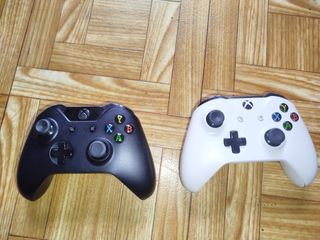 Xbox One 500g + mandos xbox + 2 videojuegos
