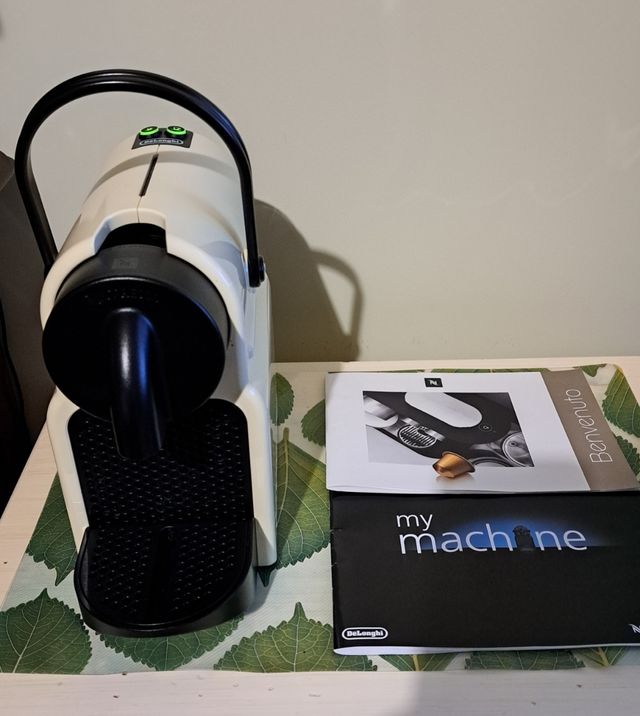 Macchina Caffè Nespresso De'Longhi EN80.CW