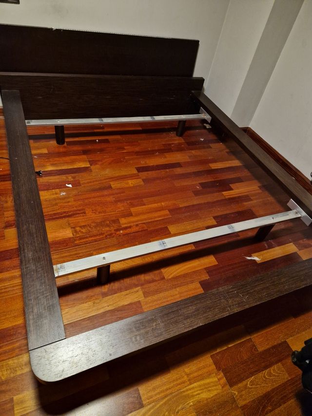 Cama con somier de 150