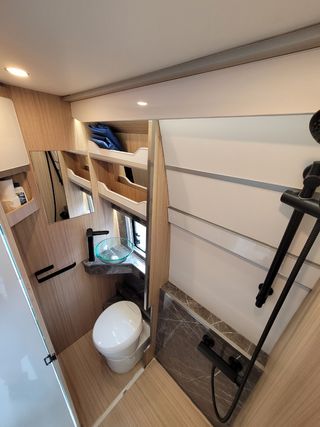 ALQUILER AUTOCARAVANA CAMPER (pro)