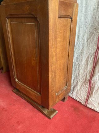 Armario de madera para reloj de pared