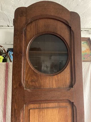 Armario de madera para reloj de pared
