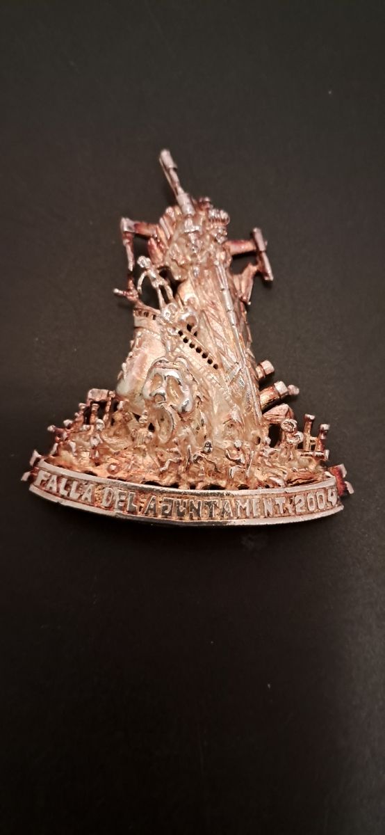 Insignia falla ayuntamiento 2004