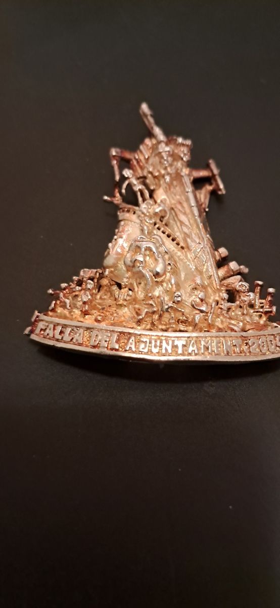 Insignia falla ayuntamiento 2004