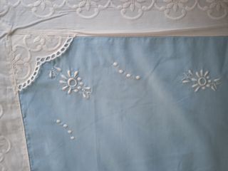 Juego de sabanas bordadas