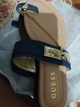 Sandalias Guess