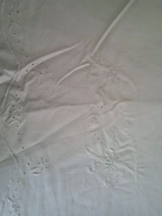 Juego de sabanas bordadas