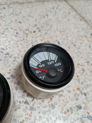 Reloj voltaje y temperatura 